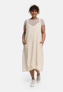 Gúna 'Linaya' le Latz – éadrom & bog as línéadach cadáis