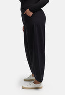 Spodnie 'Liva' – czyste, wygodne i ponadczasowo nowoczesne