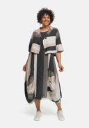'Sorella' mekko – luonnollinen, taiteellinen & ilmeikäs