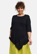 Léine 'Kira' – bog, sreabhach & clúdaíonn an corp