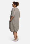 Sukienka 'Olina' – lekka, strukturalna i miękka z rozciągliwego materiału