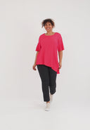 Túnaic 'Crissa' – plissiert, éadrom & nua-aimseartha-asiméadrach